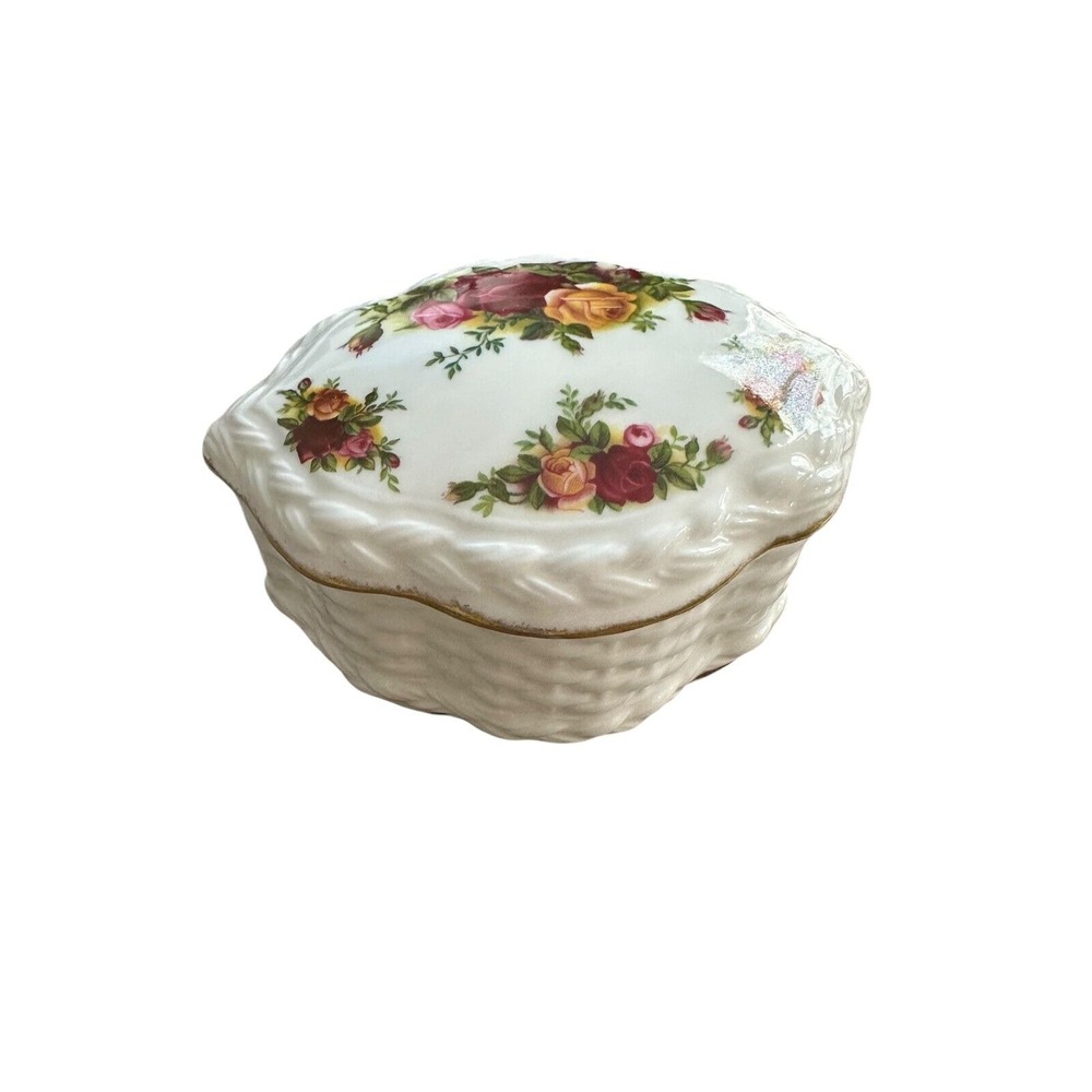 Royal Albert Old Country Rose Basket Weave Oval‎ Shaped Trinket Box & Lid